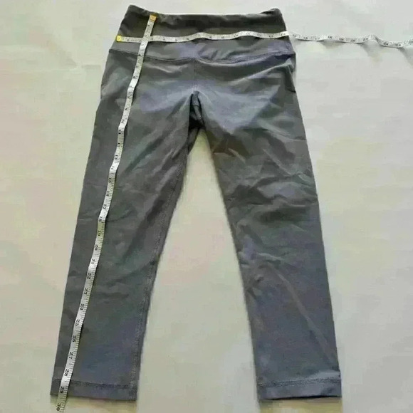 90 Degree by Reflex Light Purple Capri Leggings - Picture 1 of 5